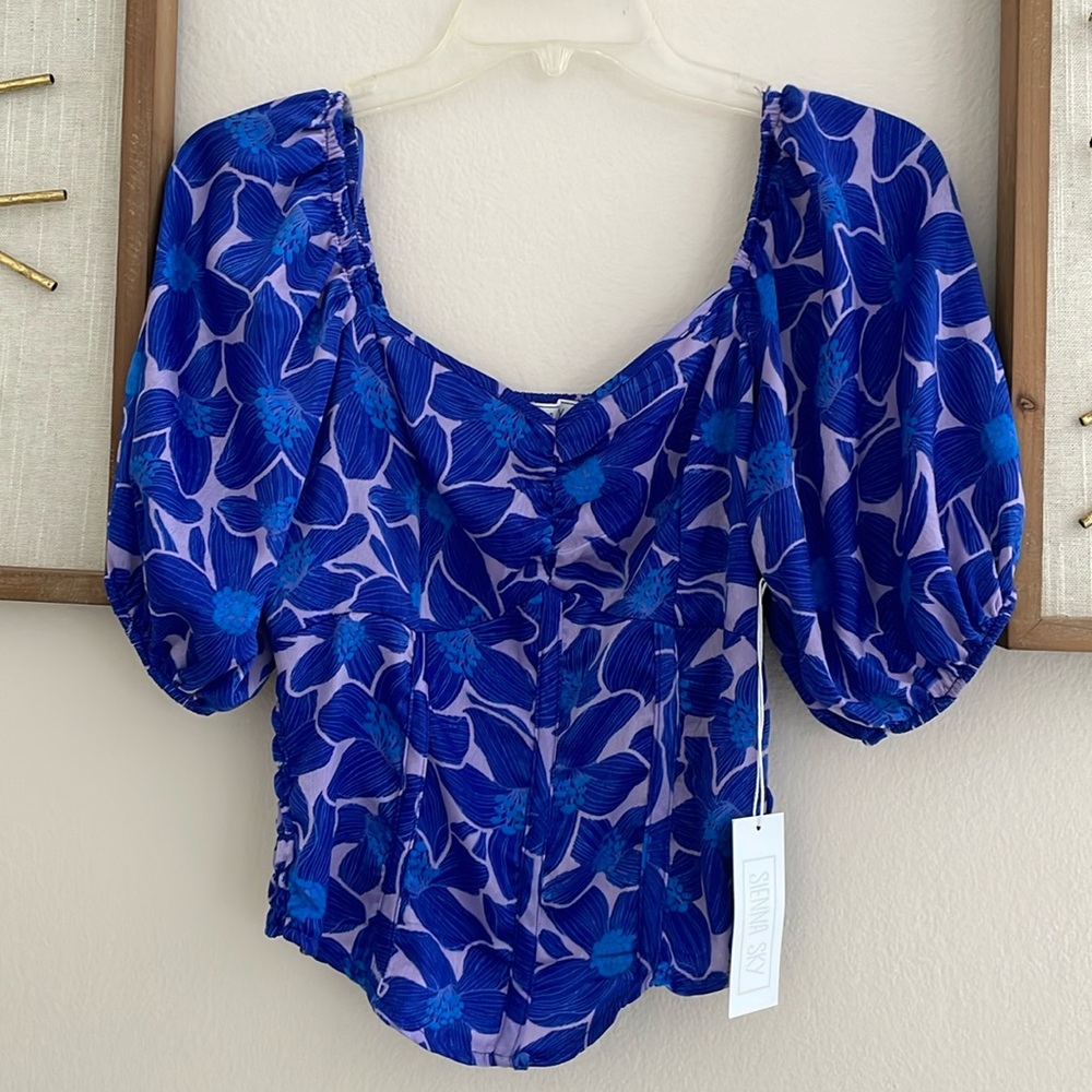 NWT Sienna Sky Blouse. Size: Small